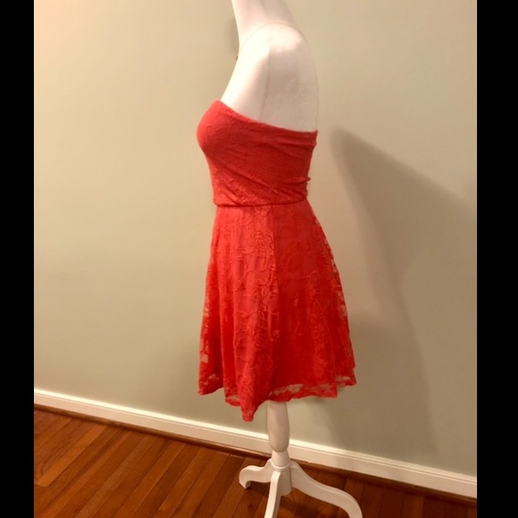 Coral pink lace dress - Picture 2 of 9